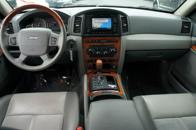 Jeep Grand Cherokee 2006 photo 8