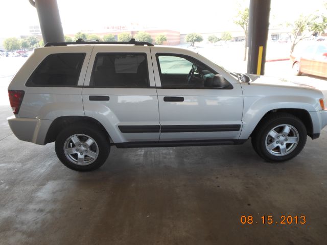 Jeep Grand Cherokee 2006 photo 2