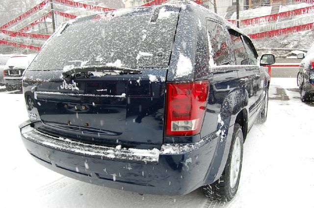 Jeep Grand Cherokee 2006 photo 2