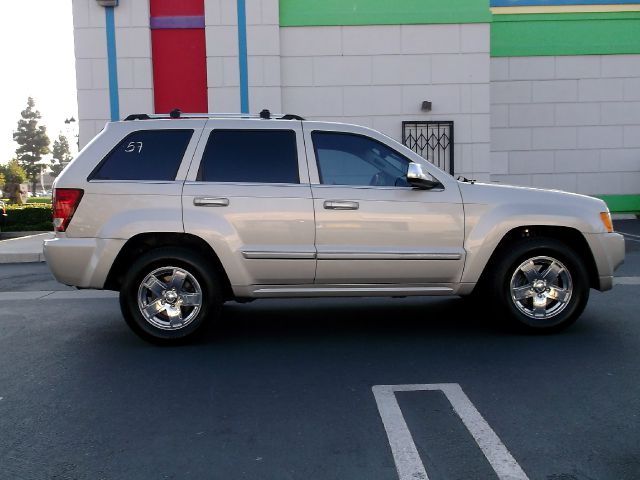 Jeep Grand Cherokee 2004 Chevrolet Z06 SUV