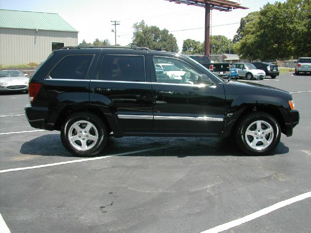 Jeep Grand Cherokee 2006 photo 4
