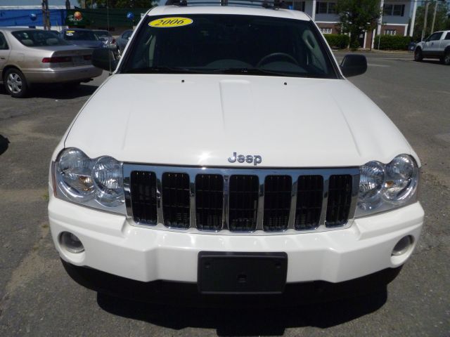 Jeep Grand Cherokee 2006 photo 2