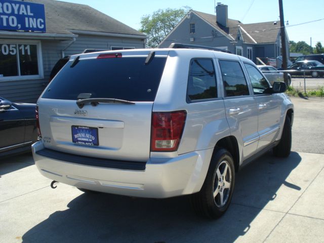 Jeep Grand Cherokee Base W/nav.sys SUV