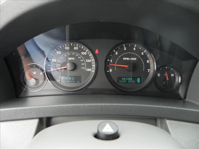 Jeep Grand Cherokee 2006 photo 2