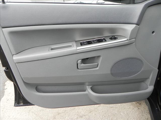 Jeep Grand Cherokee 2006 photo 4