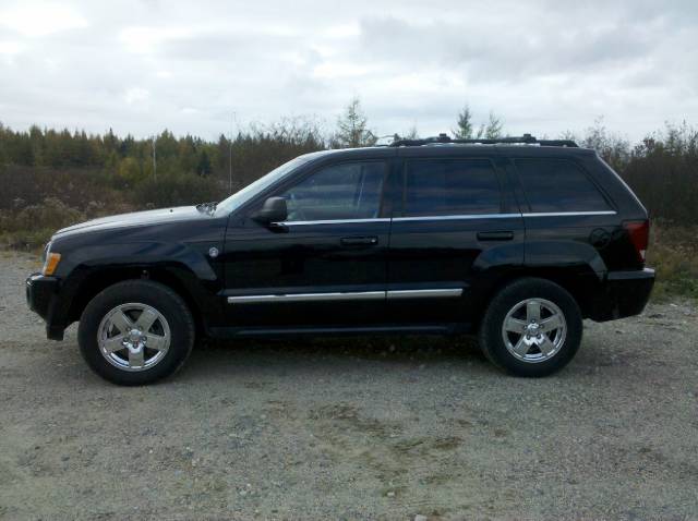 Jeep Grand Cherokee SLT 25 Sport Utility