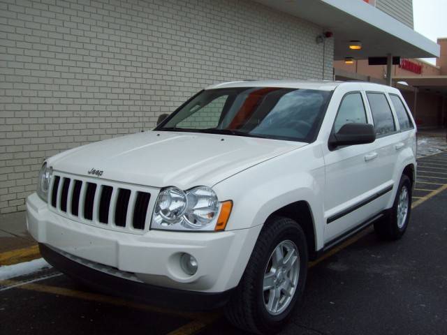 Jeep Grand Cherokee LOW Miles NICE 4door Sedan Sport Utility