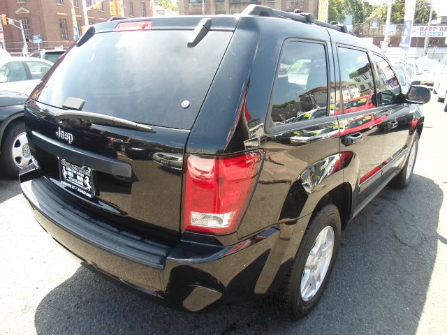 Jeep Grand Cherokee Base W/nav.sys SUV