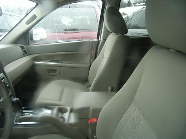 Jeep Grand Cherokee LS Sport Utility