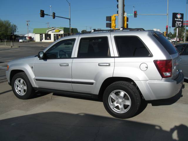Jeep Grand Cherokee LS Sport Utility