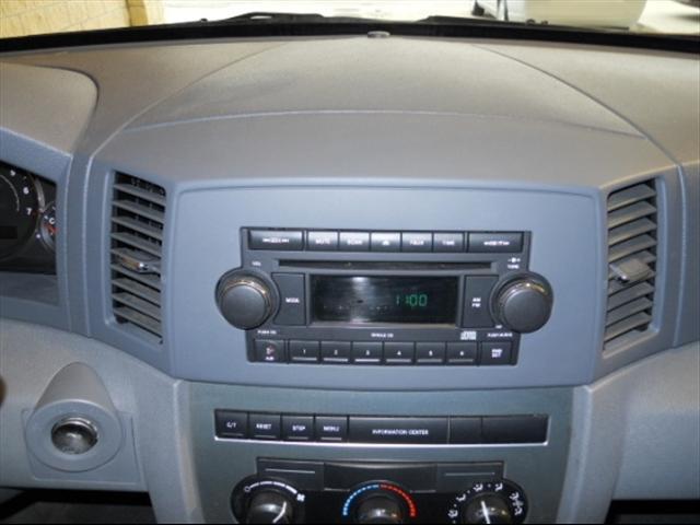 Jeep Grand Cherokee 2007 photo 2