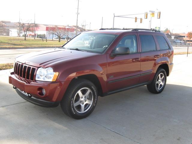 Jeep Grand Cherokee LS Sport Utility