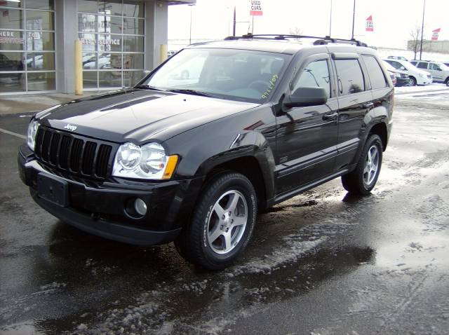 Jeep Grand Cherokee LS Sport Utility