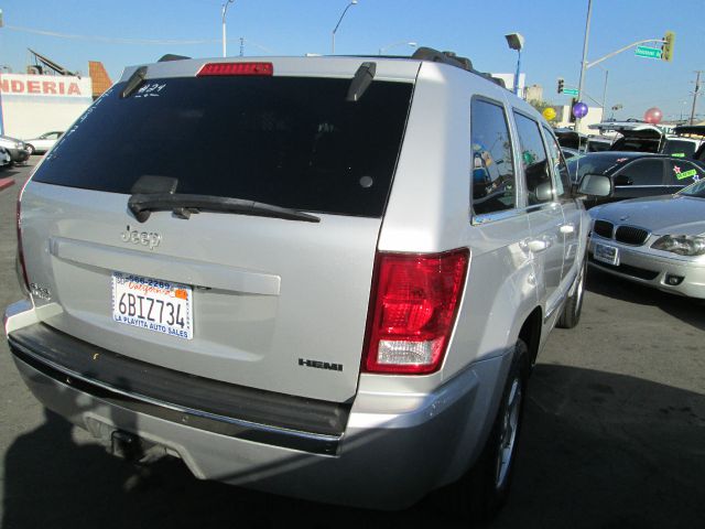 Jeep Grand Cherokee Super SUV