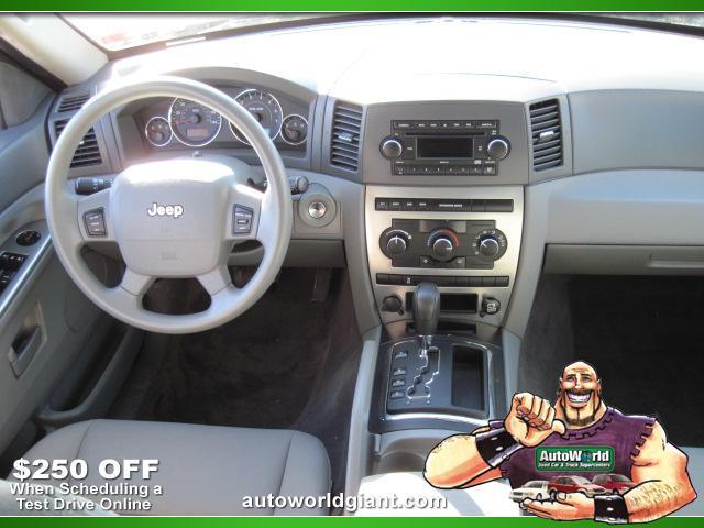 Jeep Grand Cherokee 2007 photo 4