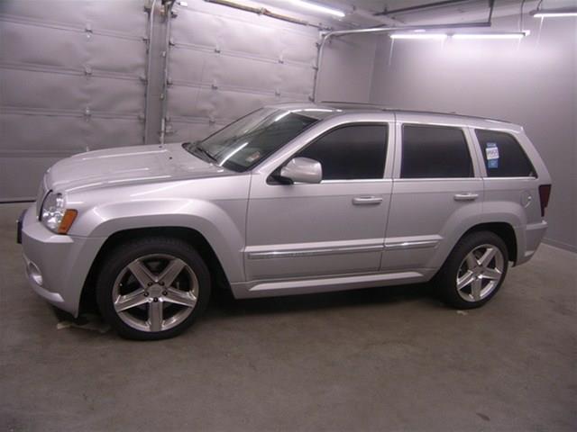 Jeep Grand Cherokee XLS 4WD SUV