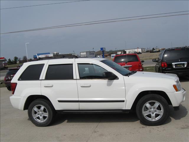 Jeep Grand Cherokee LS Sport Utility