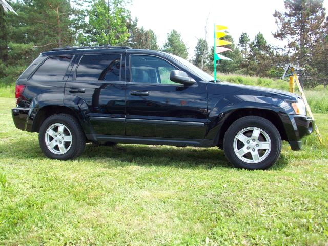 Jeep Grand Cherokee Base W/nav.sys SUV