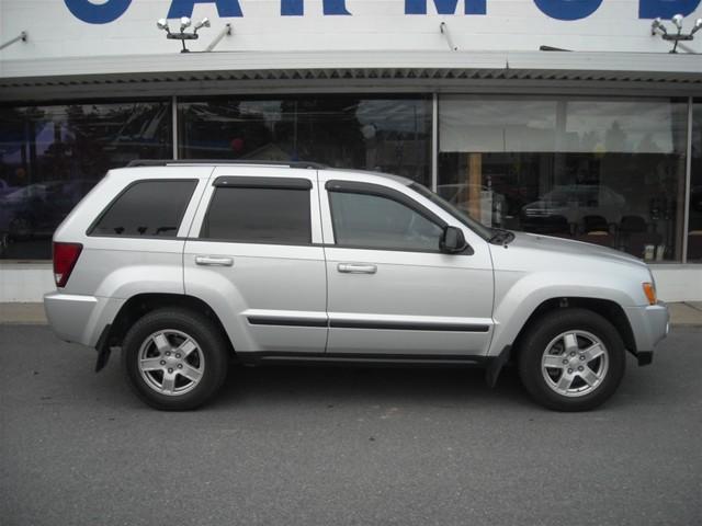 Jeep Grand Cherokee LS Sport Utility