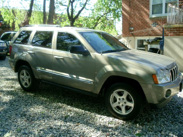 Jeep Grand Cherokee Sedan 4dr SUV