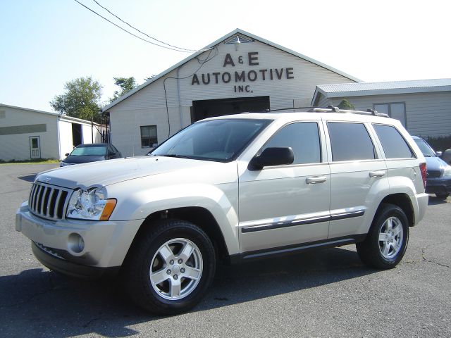 Jeep Grand Cherokee Base W/nav.sys SUV