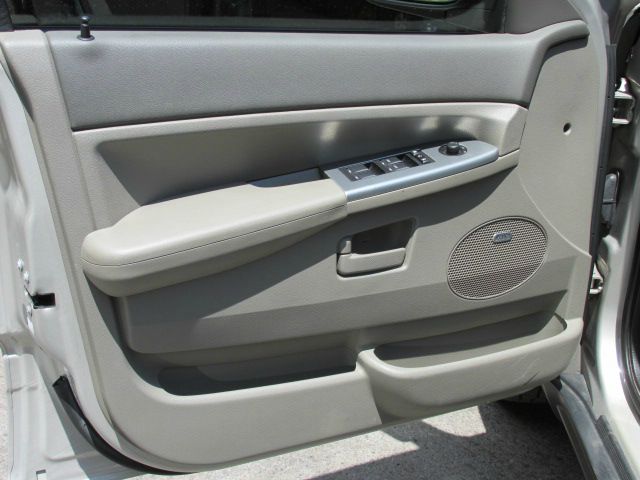 Jeep Grand Cherokee 2008 photo 4