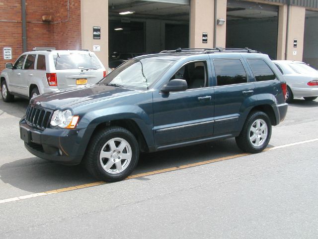 Jeep Grand Cherokee Base W/nav.sys SUV