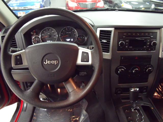 Jeep Grand Cherokee LS Sport Utility
