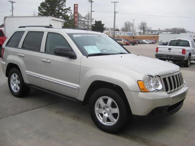 Jeep Grand Cherokee 2010 photo 2