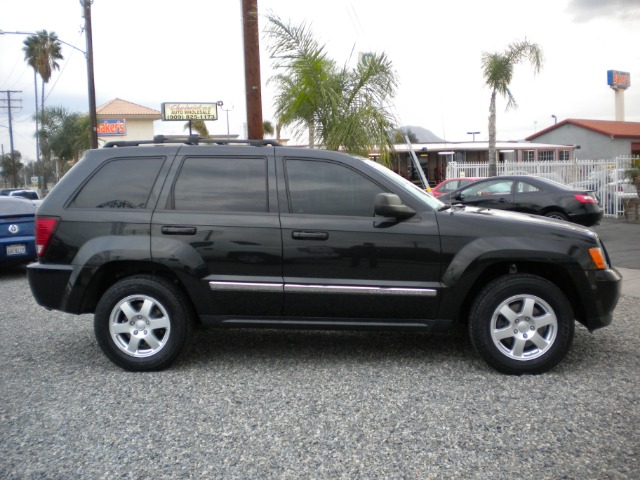 Jeep Grand Cherokee 2010 photo 1