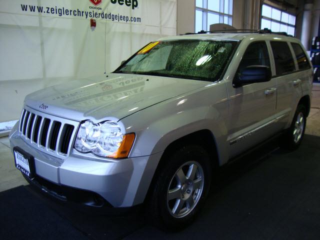 Jeep Grand Cherokee 2010 photo 1