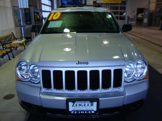 Jeep Grand Cherokee 2010 photo 2