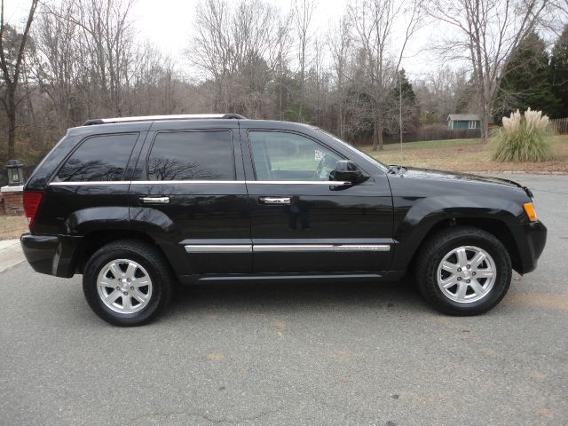 Jeep Grand Cherokee 2010 photo 2