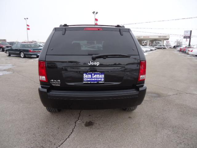 Jeep Grand Cherokee 2010 photo 2