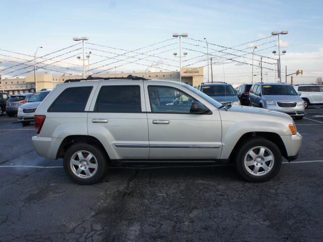 Jeep Grand Cherokee LS SUV