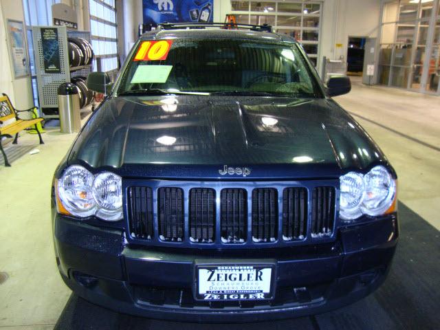 Jeep Grand Cherokee 2010 photo 2