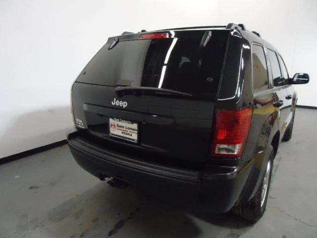 Jeep Grand Cherokee 2010 photo 3