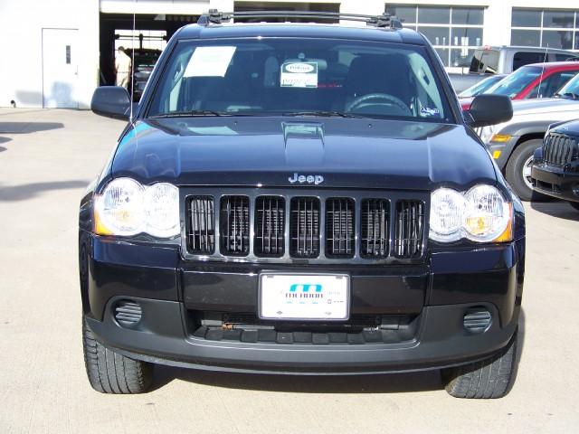 Jeep Grand Cherokee 2010 photo 1