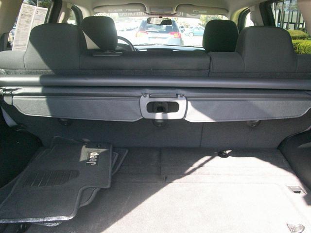 Jeep Grand Cherokee 2010 photo 2