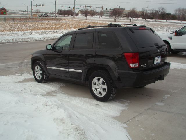 Jeep Grand Cherokee 2010 photo 3