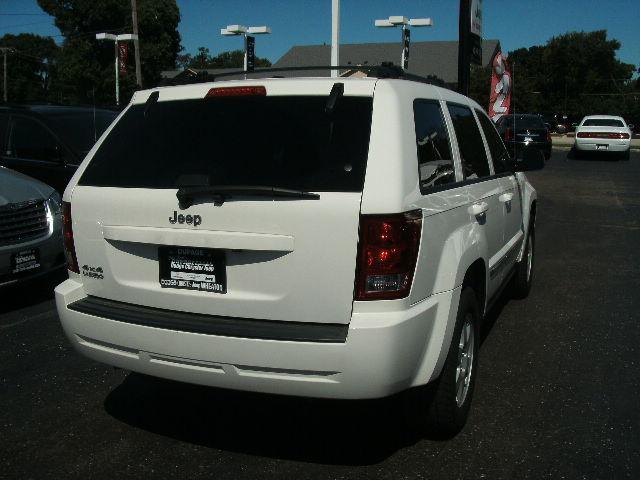 Jeep Grand Cherokee 2010 photo 1