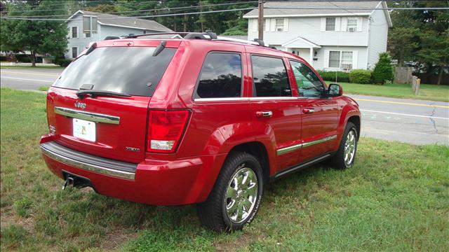 Jeep Grand Cherokee 2010 photo 4