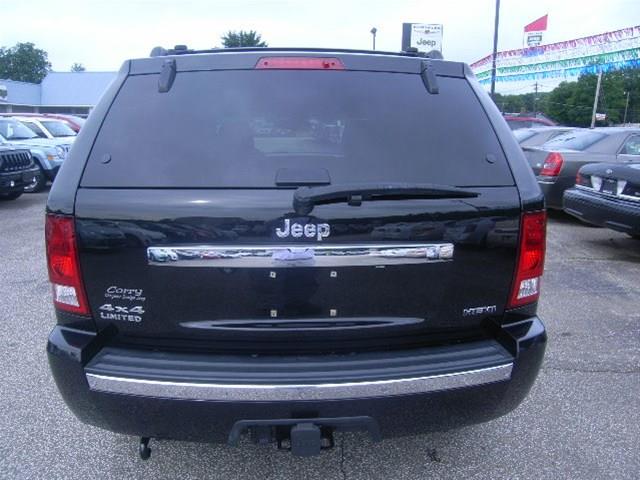Jeep Grand Cherokee 2010 photo 1