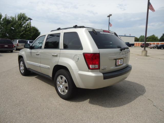 Jeep Grand Cherokee 2010 photo 4