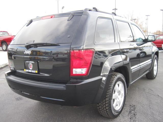 Jeep Grand Cherokee 2010 photo 1
