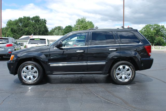 Jeep Grand Cherokee 2010 photo 1