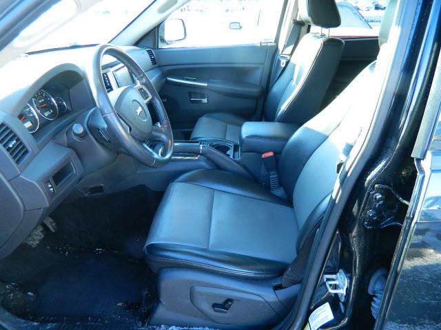 Jeep Grand Cherokee 2010 photo 1