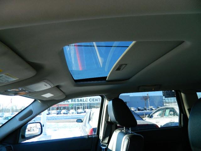 Jeep Grand Cherokee 2010 photo 4