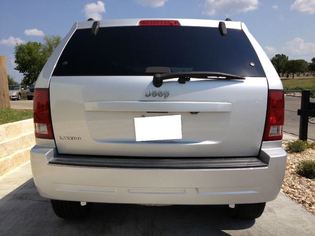 Jeep Grand Cherokee 2010 photo 4