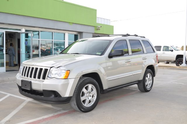 Jeep Grand Cherokee 2010 photo 4